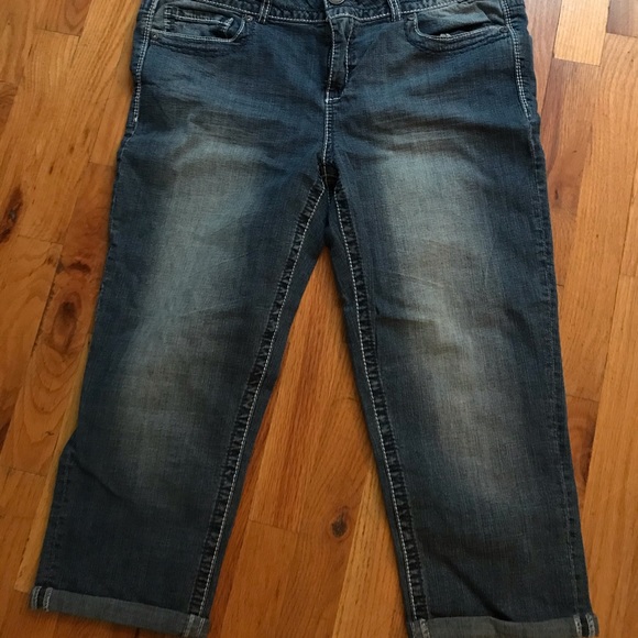 Maurices Denim Capri (new) - Picture 3 of 3